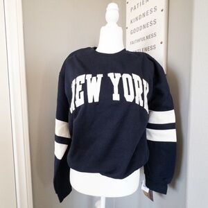 NWT New York Popular NYC Size M Preppy Stripe Crewneck Sweater Navy White